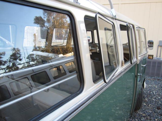 1967 13 Window Deluxe Microbus For Sale @ Oldbug.com